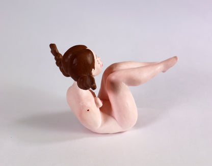 Mujer hueco/depósito/agujero (2025)